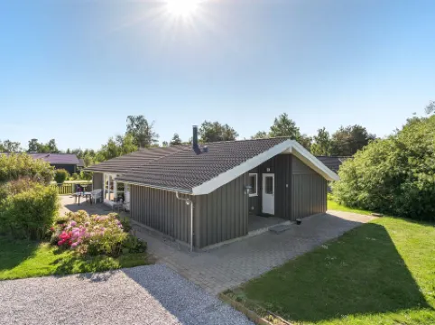 "Karoliina" - 900m from the Sea