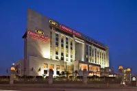 Crowne Plaza New Delhi Okhla Hotels near LSC Madangir