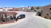 1st Interstate Inn Montrose - parking