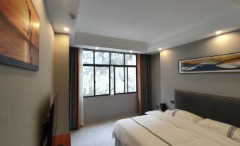 Yinjiang Southwest Business Hotel