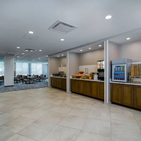 Fairfield Inn & Suites Fort Worth Downtown/Convention Center Отели рядом с достопримечательностью «Мемориал центра Уилла Роджерса»