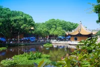 Putuo mountain old street inn