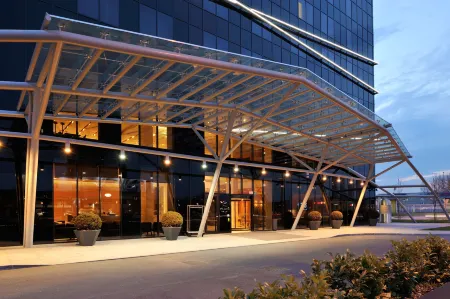 Radisson Blu Plaza Hotel, Ljubljana, Si Отели в г. Трзин