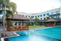 Radisson Resort & Spa Kandla - Pools