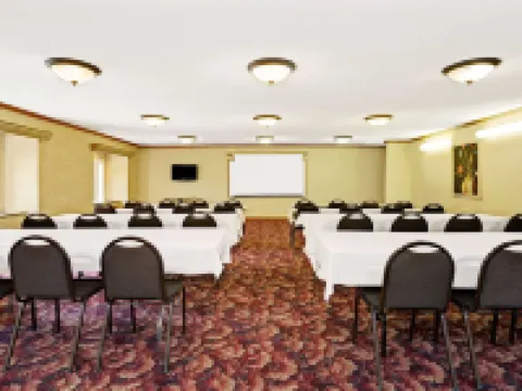 Microtel Inn & Suites by Wyndham Florence/Cincinnati Airport Hotels in Florence