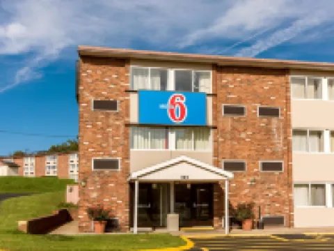 Motel 6 New Stanton, PA Hotels in New Stanton