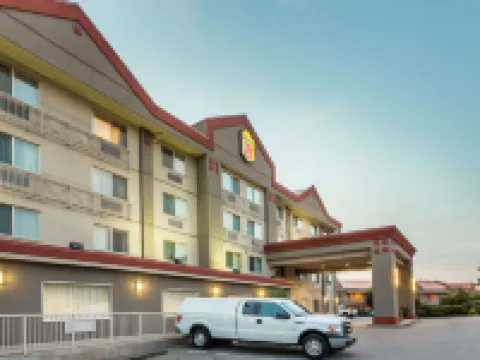 Super 8 by Wyndham Abbotsford BC Hotels in Abbotsford