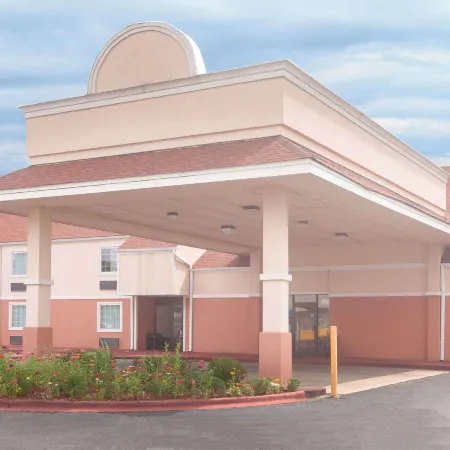 Days Inn by Wyndham Alma