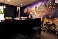 Golden Tulip Sao Joao Da Madeira Hotel - bar