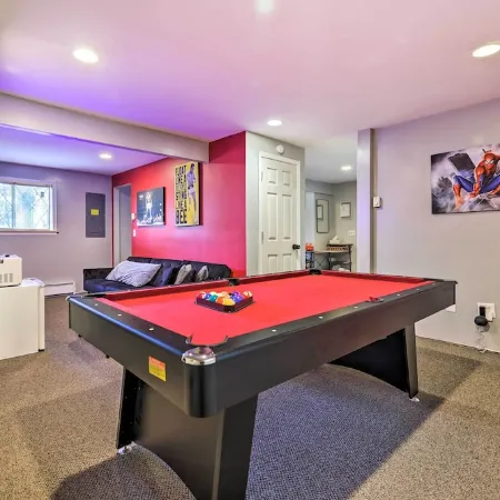 Pocono Summit Getaway with Game Room Walk to Lake!