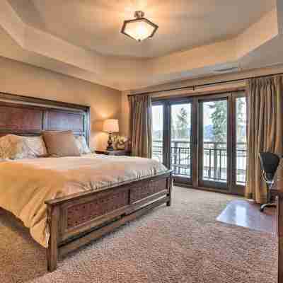 Central McCall Getaway Walk to Payette Lake! Rooms