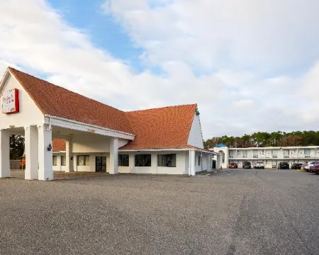 Baymont by Wyndham Jacksonville Airport โรงแรมในแจ็กสันวิลล์