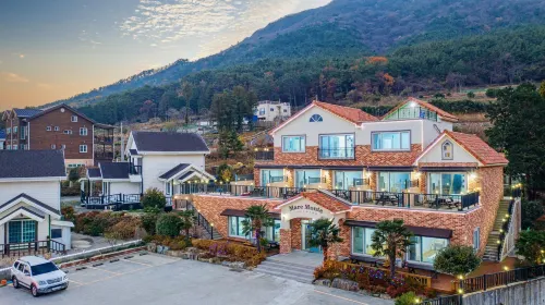 Maremonte Pension
