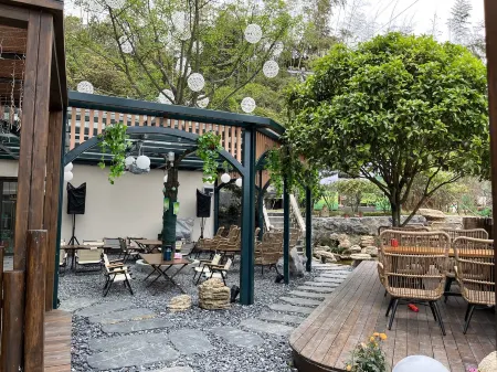 Yangtian Lake Yunxiang Shanju Inn Отели рядом с достопримечательностью «Yangtianhu Grassland»