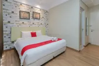RedDoorz Plus @ Riverside Malang - balkon