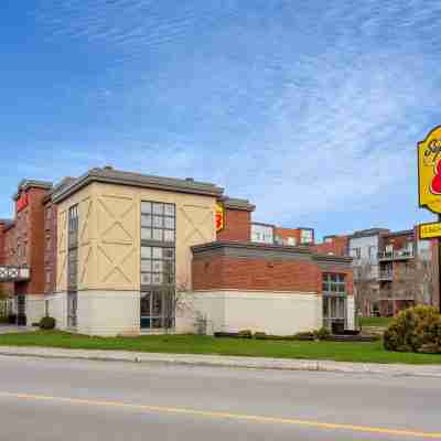 Super 8 by Wyndham Lachenaie/Terrebonne Hotel Exterior