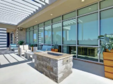 โฮม2 สวีทส์ บาย ฮิลตัน สปริงเดล โรงแรมในสปริงเดล