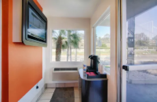 Motel 6 la Mesa, CA - San Diego