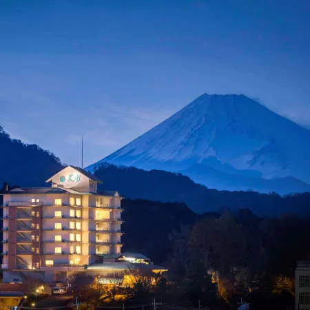 Izu-Nagaoka Hotel Tenbo Отели рядом с достопримечательностью «Железнодорожная станция Охито»