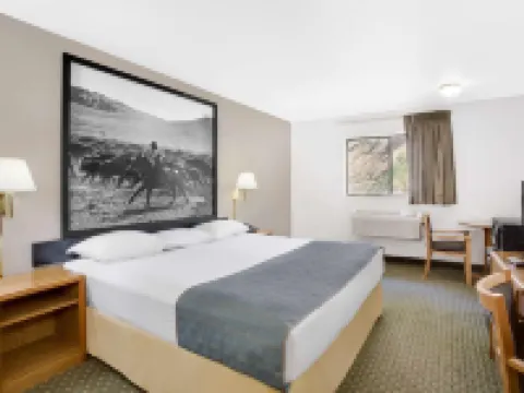 Super 8 by Wyndham Custer/Crazy Horse Area Hoteles en Custer