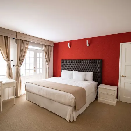 Casa Bonita Hotel & Luxury Residence