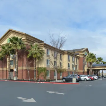 Holiday Inn Express WOODLAND by IHG