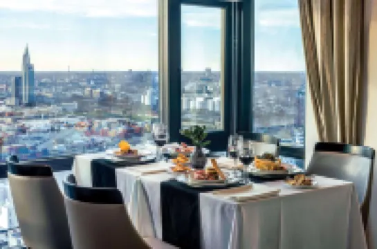 Radisson Montevideo Victoria Plaza Hotel Hotels in Montevideo