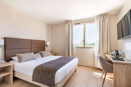 Best Western Hotel des Barolles - Lyon Sud Отели в г. Шарли
