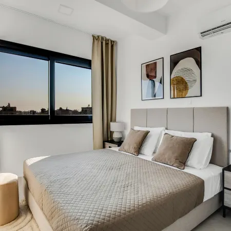 Sanders Elgio - Precious 3-Bdr Apt with Balcony Отели в г. Агиос Афанасиос