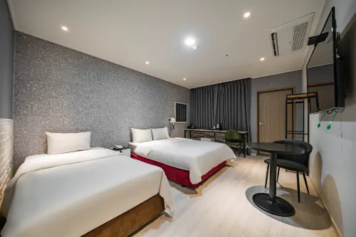 Andong Queen Hotel Hotels in Yecheon