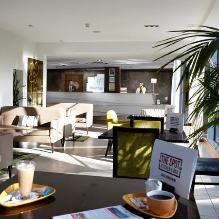Holiday Inn BRISTOL CITY CENTRE by IHG Отели рядом с достопримечательностью «Стадион «Аштон Гейт»»