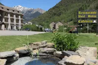 Snö Hotel Bielsa Hotels in Bielsa