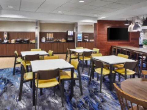 Fairfield Inn & Suites Gainesville Hotels in Hall County