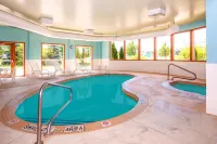 Super 8 by Wyndham Midland