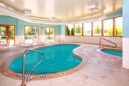 Super 8 by Wyndham Midland