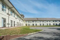 دايز إن من ويندام باري فنادق في باري