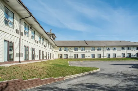 Days Inn by Wyndham Barrie