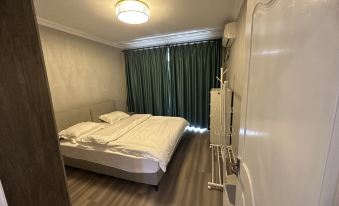 Xiaomingyuan Apartment