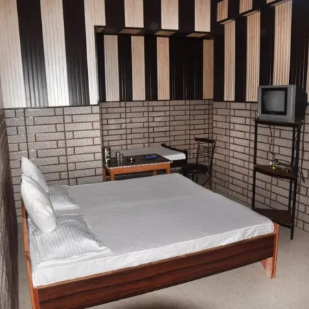 Goroomgo Kaushalya Residency Uttarakhand