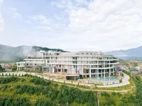 Lady Hill Sapa Resort Hotels in San Sả Hồ