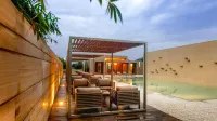 Life at Repose: Lake Villas Resort & Club Các khách sạn ở Mehsana