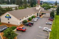 Days Inn by Wyndham Coeur d'Alene - Parkering
