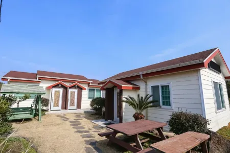 Seogwipo Lighthouse and Olle Pension