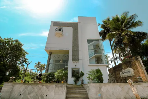 White Pearl Residency Hotel di Periyamudaliyar Chavadi