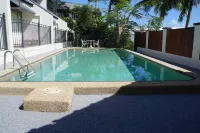Airlie Seaview Apartments Hotels in Airlie Beach