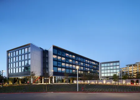 Citizenm Menlo Park Отели рядом с достопримечательностью «Мета Хедквотерс»