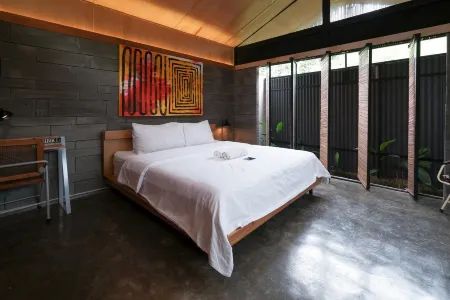 Huni Homestay Tembi Отели рядом с достопримечательностью «Bantul Inline Skating Ring»