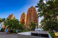 Shiri Shiyue Apartment (Xuanwei Avenue No. 10)