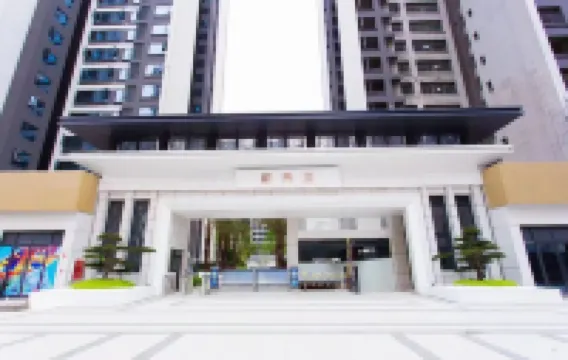 A Jingyesi Apartment (Shuangfeng Road)