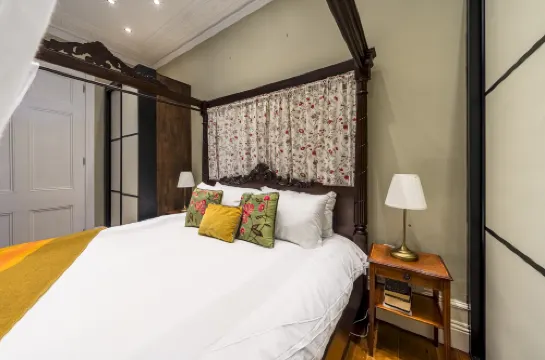 The Regency Studio|82Cathedral